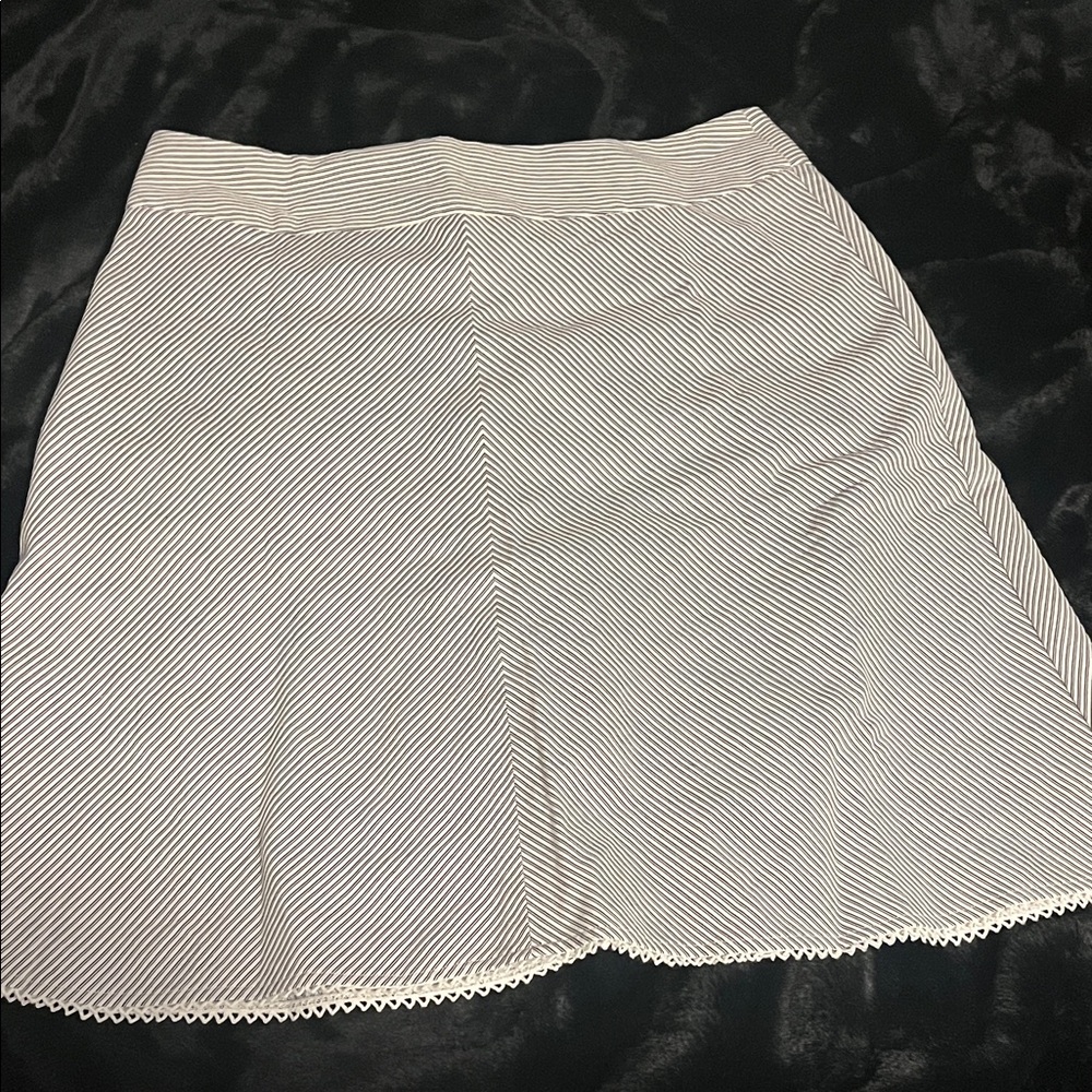 I.N. San Francisco Black and White A-Line Skirt